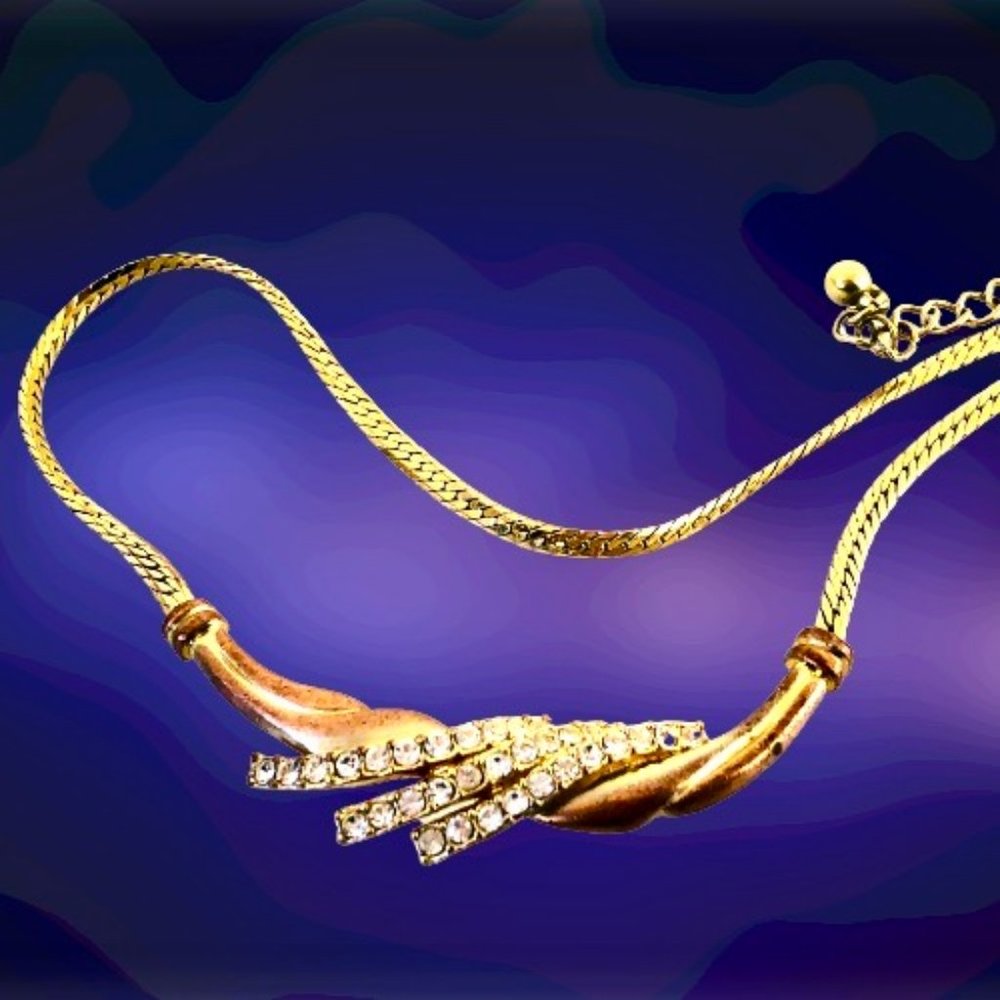 AVON Vintage Choker Necklace Gold Tone with Clear Rhinestone 15"